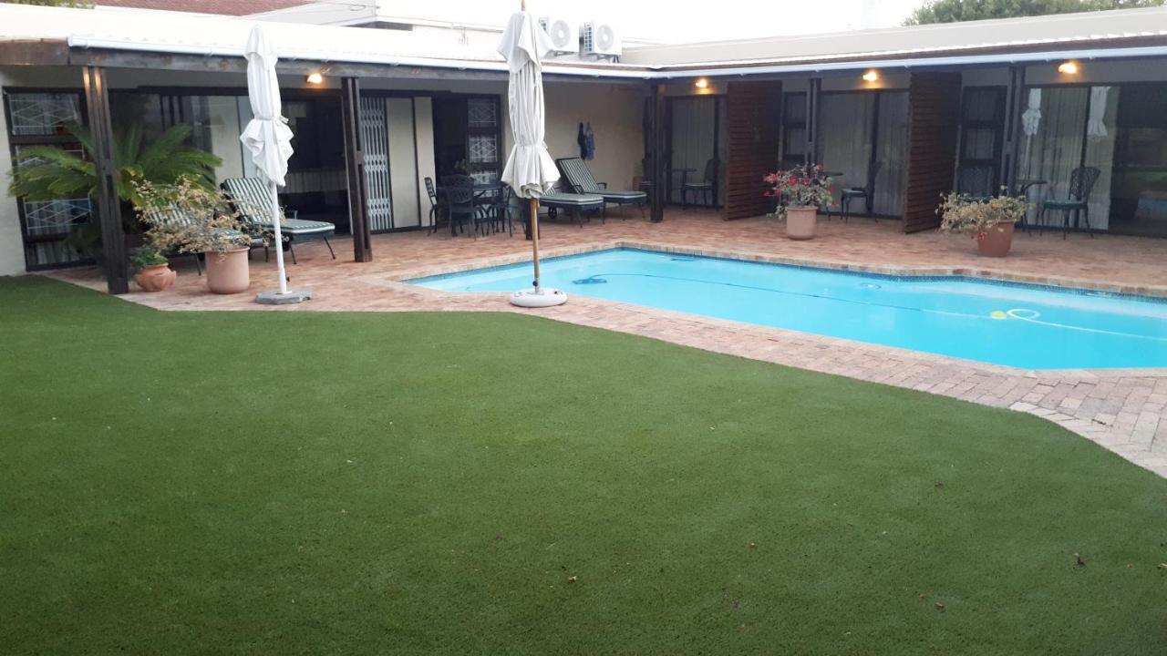 לינה וארוחת בוקר סומרסט ווסט Majorca House מראה חיצוני תמונה